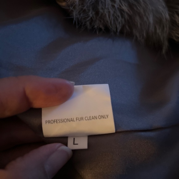 Luxury Blue Duck Silver Fox Vest - Picture 6 of 6